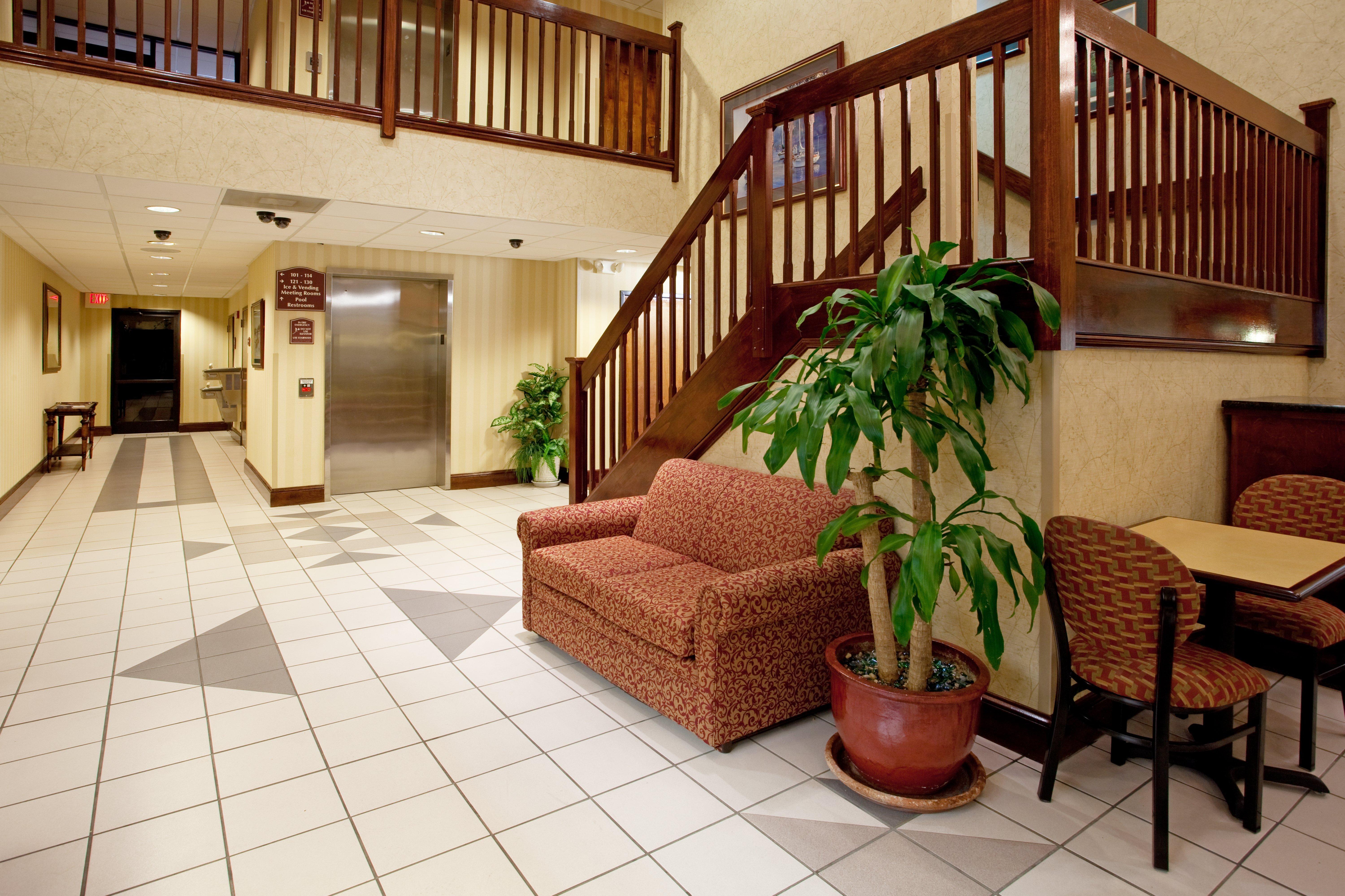 Lexington Inn And Suites Eksteriør bilde