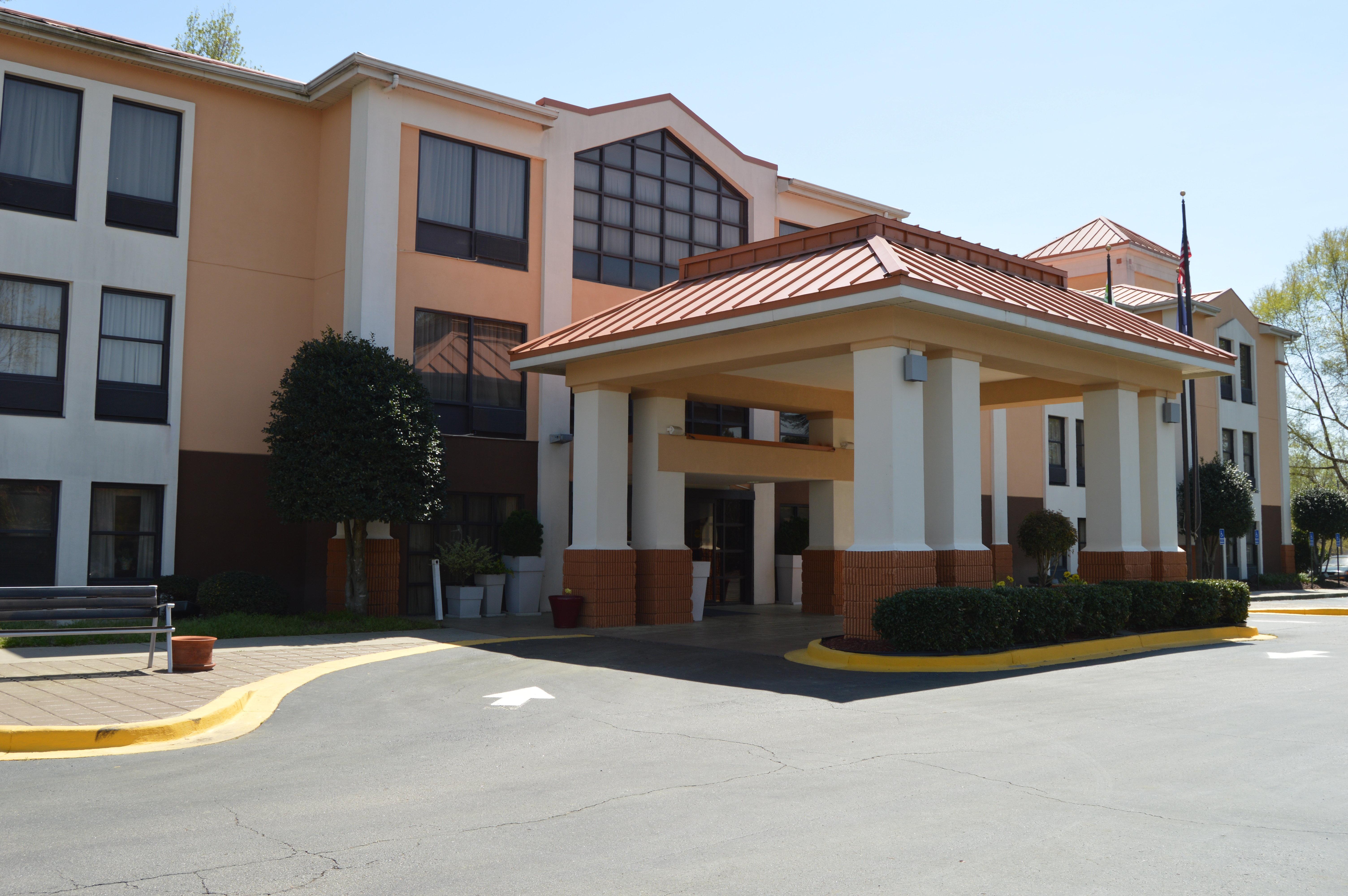 Lexington Inn And Suites Eksteriør bilde