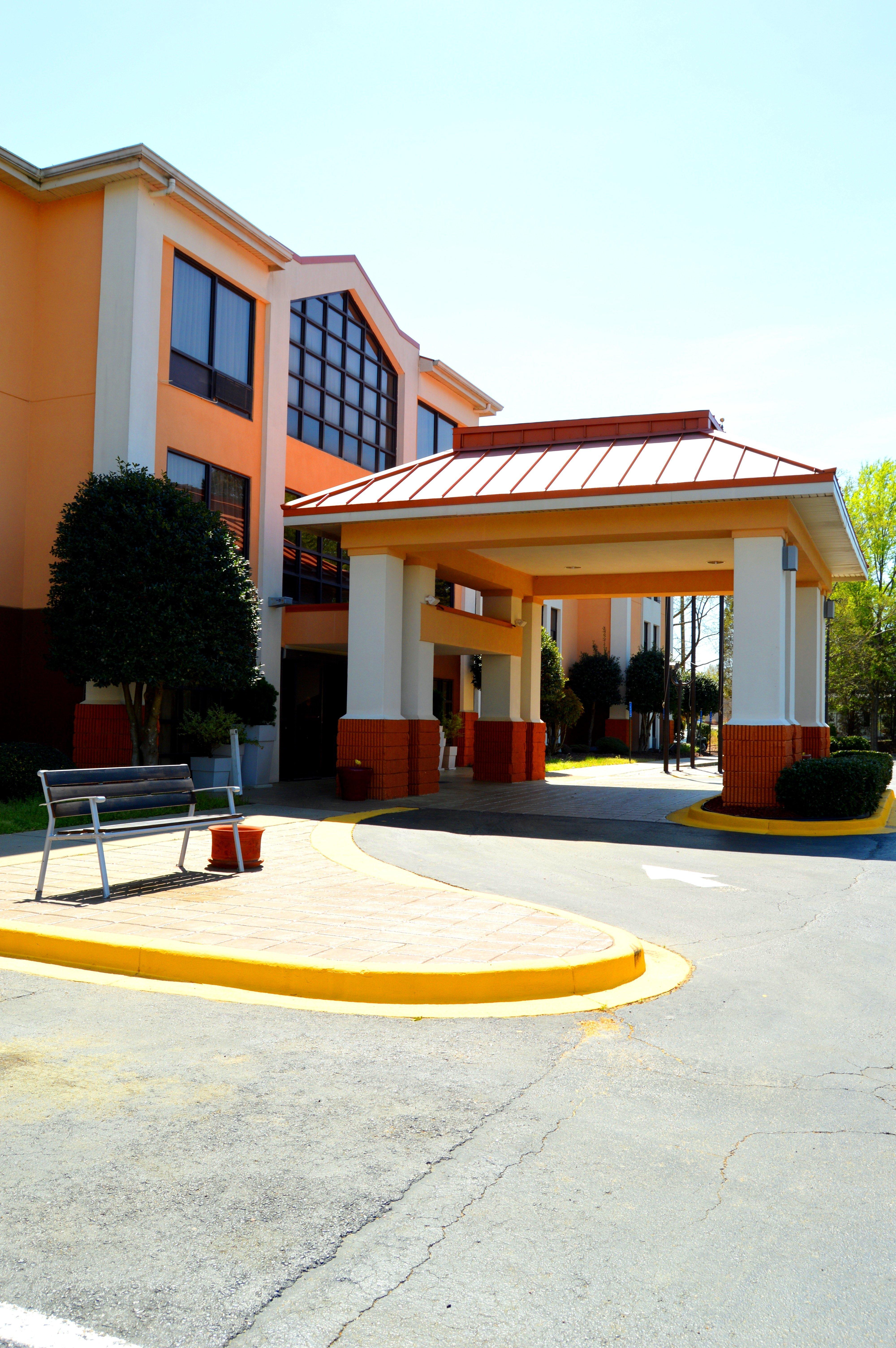 Lexington Inn And Suites Eksteriør bilde